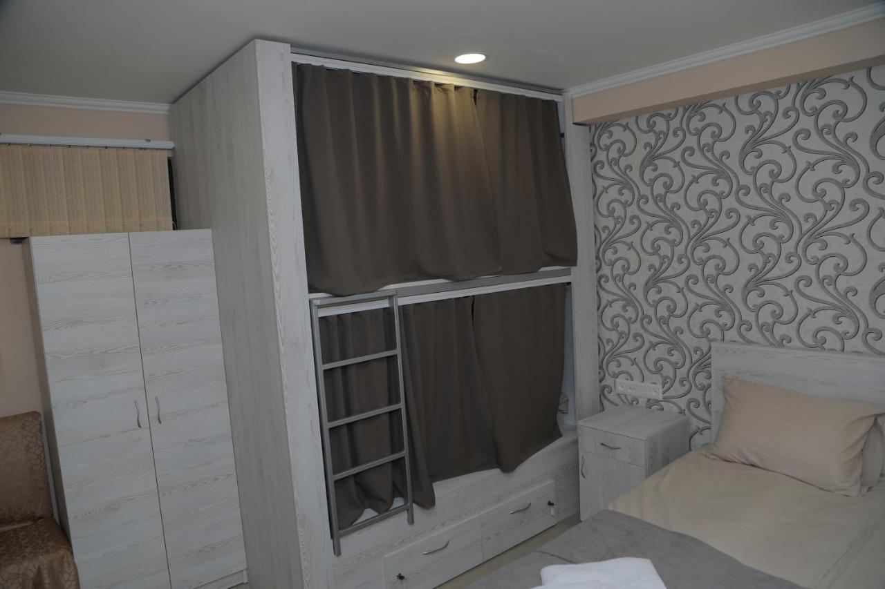 5X5 Hostel Erivan Exterior foto