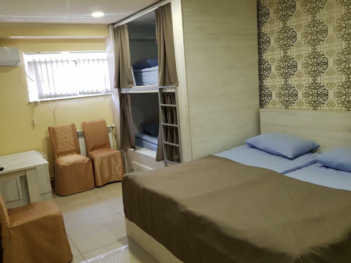 5X5 Hostel Erivan Exterior foto